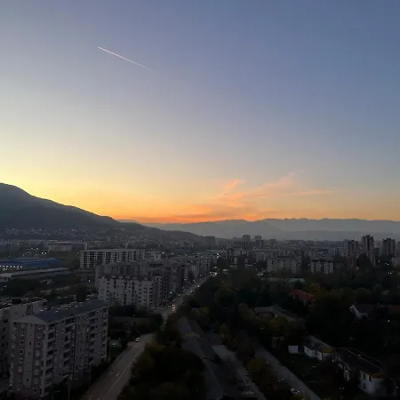 Lovely - Skopje's Sky Apartman *