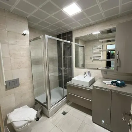 Lovely - Skopje's Sky Apartman *