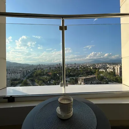 Lovely - Skopje's Sky Apartman *