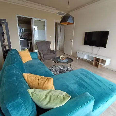 Lovely - Skopje's Sky Apartman *